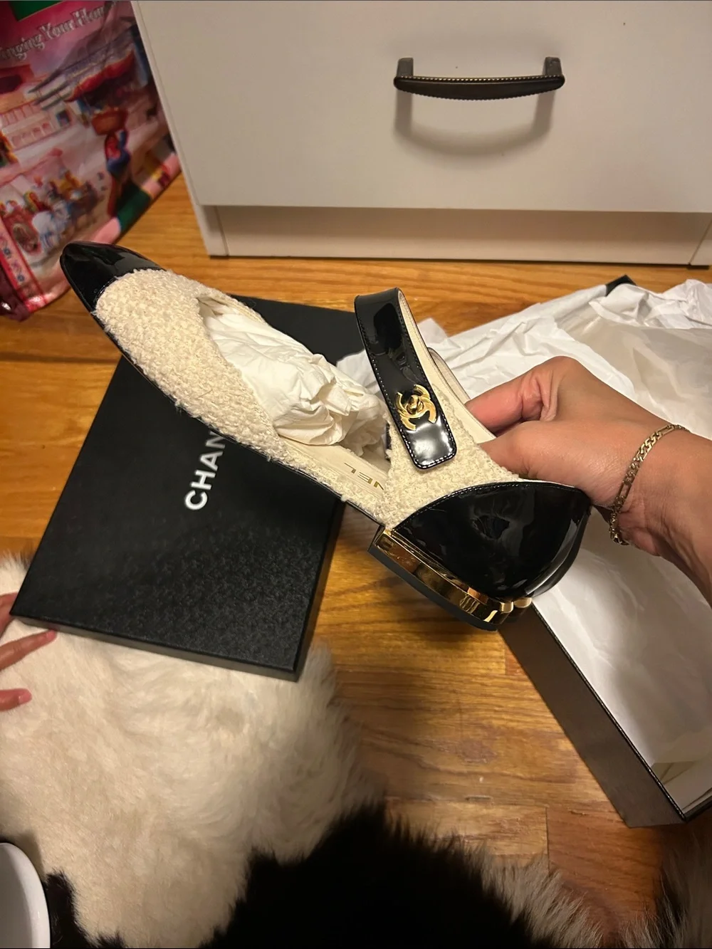 CHANEL Black Patent Leather and Cream Tweed Slingback Flats